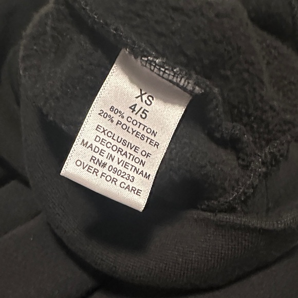 Essentials - Picture 4 of 4